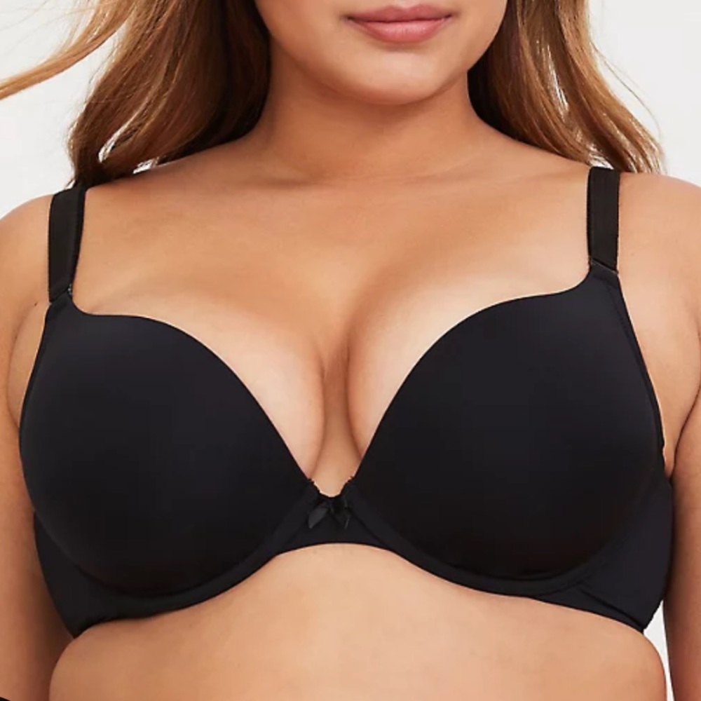 Torrid 360° BACK SMOOTHING™ PUSH-UP PLUNGE BRA  - CLOSET CLEAN OUT